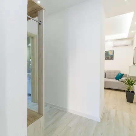 Djukic Apartmani Tivat Exterior photo