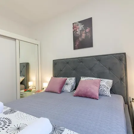 Djukic Apartmani Tivat Exterior photo
