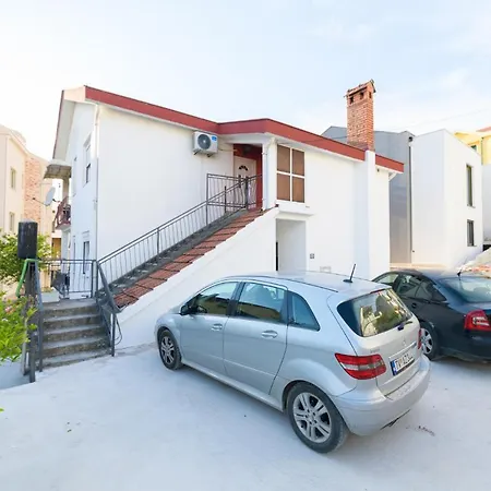 Djukic Apartmani Tivat Exterior photo